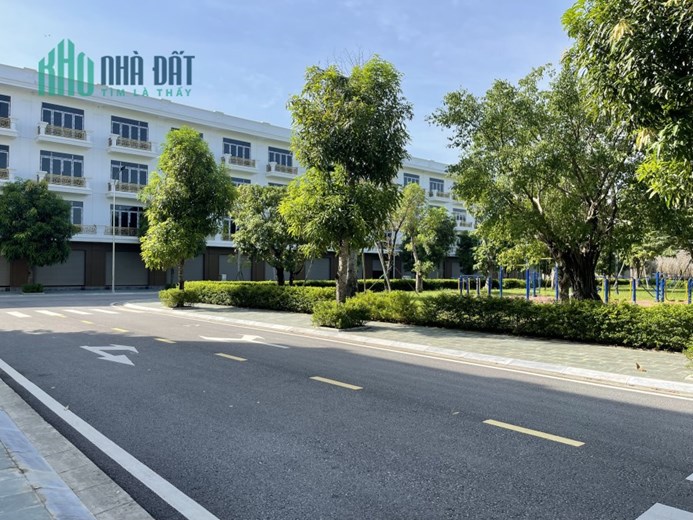 LIỀN KỀ 4 TẦNG, GIÁ 3 TỶ. NHẬN NHÀ SANG TÊN SỔ NGAY. HOTLINE: 0966343969