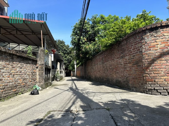 Quá Hiếm Đất TT Đông Anh, 90m2, Đường Thông Oto, Ngõ Nông Ngay Khu Vui Chơi Giá Chỉ 33tr/m
