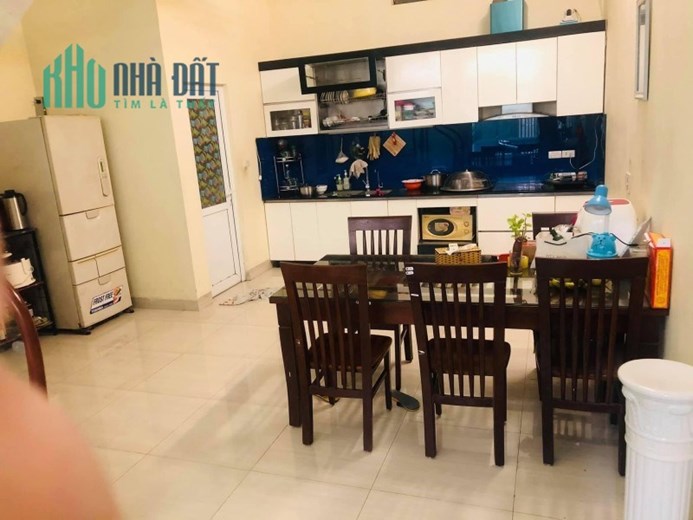 Bán nhà phố Bồ Đề, Ô tô, Dân xây, 61 m2, 4 tầng, giá chỉ 7 tỷ.