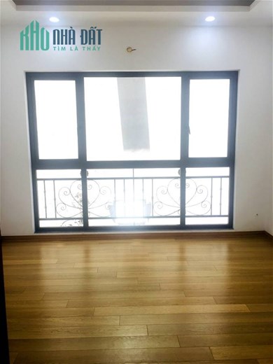 BÁN NHÀ 5 TẦNG KIM GIANG MỚI KÍNH KOONG 36M2, MT 3.7M, GIÁ 4.65 TỶ, Ô TÔ 10M