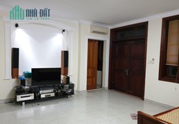 BÁN BIỆT THỰ HẺM 60 LÂM VĂN BỀN, TÂN KIỂNG, QUẬN 7 - 332M2