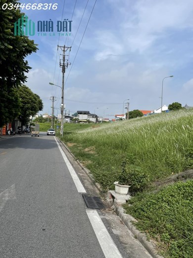 Bán nhà Ngọc Thụy, ngõ nông, ô tô đỗ cửa, 56m2 giá 2.6 tỷ