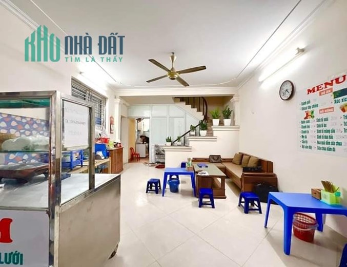 Hiếm 62m2 phố Phạm Văn Đồng KD sầm uất, đường thông ô tô, 4 tầng 9.5 tỷ