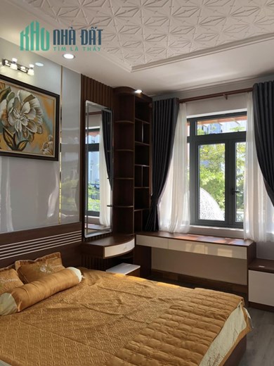 NHÀ QUẬN 7, MẶT TIỀN ĐƯỜNG LỘ 8m, CÓ VỈA HÈ 4m, KỀ BÊN PHÚ MỸ HƯNG, 4 TẦNG, 4x18M, NHỈNH 7 TỶ
