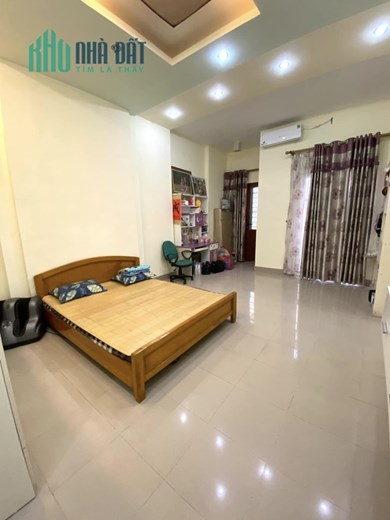 NHANH TAY!!! Siêu phẩm Thịnh Quang, Đống Đa - 46m2  5 Tầng mà chỉ 6 tỷ thôi
