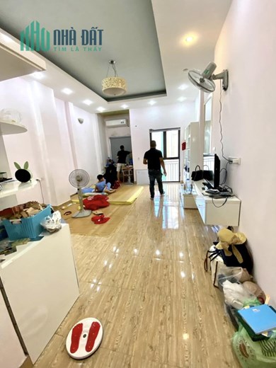 NHANH TAY!!! Siêu phẩm Thịnh Quang, Đống Đa - 46m2  5 Tầng mà chỉ 6 tỷ thôi