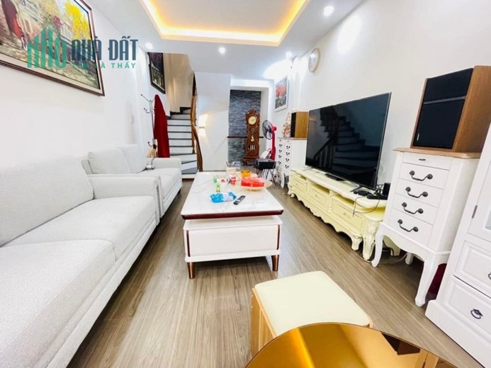 ĐÂY RỒI !!! Chỉ nhỉnh 5 tỷ sở hữu ngay siêu dòng tiền TT Đống Đa, Láng, 36m2