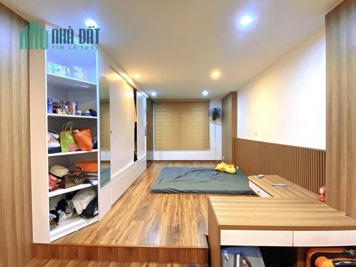 GIÁ GIẬT MÌNH!!! Siêu phẩm HOT 15 Tỷ sở hữu 44m2 trung tâm Đống Đa, Thái Thịnh