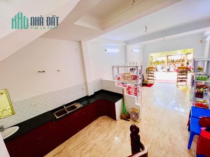 Bay nhanh! Phân lô Nguyễn Viết Xuân, kinh doanh ô tô, vỉa hè, ở luôn 45m*5T, MT 4m