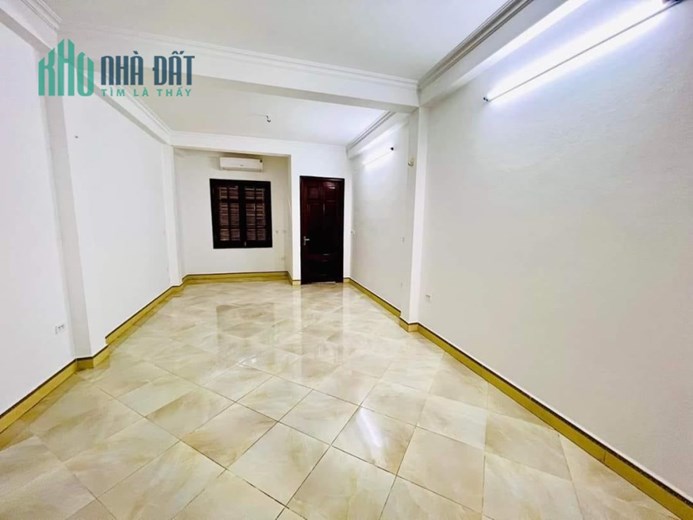Bay nhanh! Phân lô Nguyễn Viết Xuân, kinh doanh ô tô, vỉa hè, ở luôn 45m*5T, MT 4m