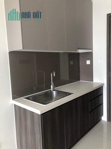 Đang có căn 37m2 tại Nguyễn Văn Linh Q.7; có rèm, máy lạnh 9tr/th