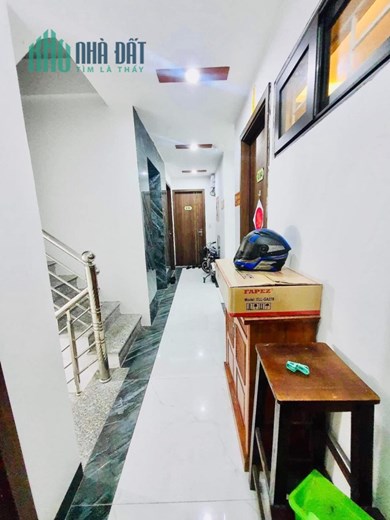 Cần bán nhà CCMN , Quận Đống Đa , Diện tích 50m , 2 P ngủ , 1 WC ,Giá 1,3tỷ . LH : 0989129838