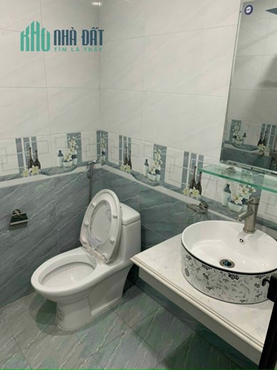 Bán nhà 5 tầng cạnh chợ xala, kinh doanh, oto đỗ cửa - Phố Viện 103. LH 0982693883