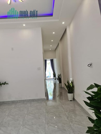 .Nhà Kiệt Nguyễn Tất Thành 54m2, 2PN,2WC, mới tặng nội thất, 1.x tỷ