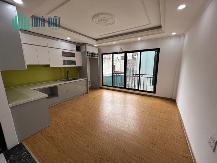 Bán nhà Phố Cát Linh- Đống Đa, tháng máy nhập khẩu, 36 m2, 6.4 tỷ