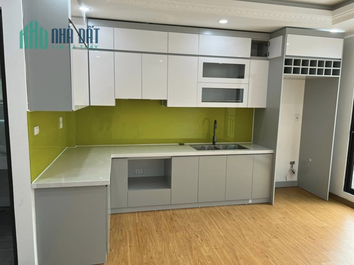 Bán nhà Phố Cát Linh- Đống Đa, tháng máy nhập khẩu, 36 m2, 6.4 tỷ