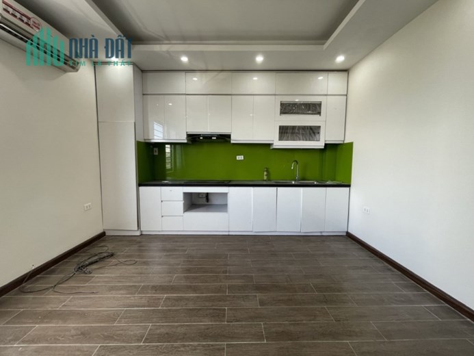 Gia đình cần bán Toà nhà 9 tầng mặt phố Hoàng Văn Thái gần chợ Vương Thừa Vũ,Cù Chính Lan,Lê Trọng
