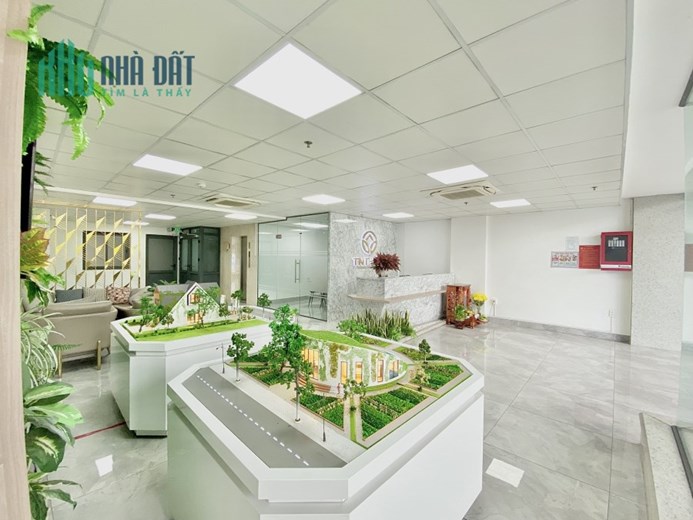 BÁN TÒA VĂN PHÒNG PHỐ NGUYỄN HOÀNG 95M2, 9T, 2 THOÁNG, HÈ 4M, KD ĐỈNH, 22,6 TỶ.