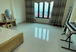 CHÍNH CHỦ CẦN CHO THUÊ NHÀ 5 TẦNG YÊN KIỆN - NGỌC HỒI, 80M2, GIÁ 10 TRIỆU, LÀM VĂN PHÒNG, KINH