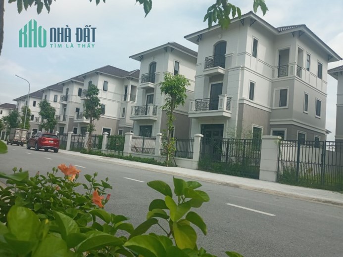 Phong thuỷ đẹp. Biệt thự ven sông VSIP, Từ Sơn, Bắc Ninh.  Chưa đầy 13 tỉ.