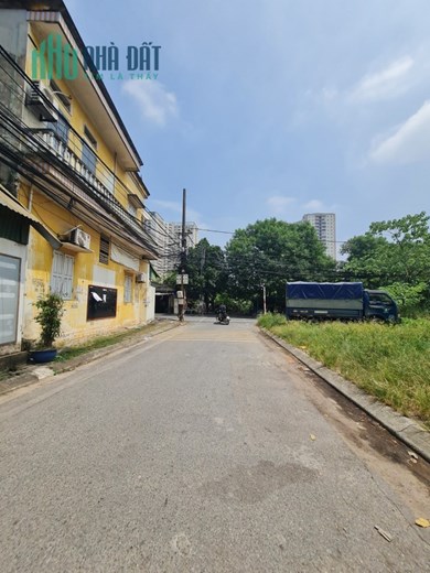 Bác nào xây nhà nghỉ, ktx sinh viên, chung cư mini thì ới em. 200m2 cạnh HVNN, Trâu Quỳ. 0989894845