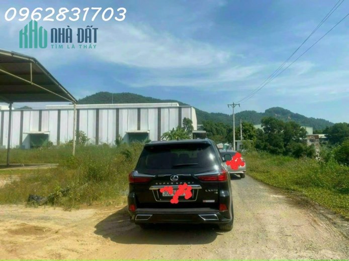 cần bán 6000m sẵn nhà xưởng tại tiến xuân giá 15 tỷ làm việc chính chủ