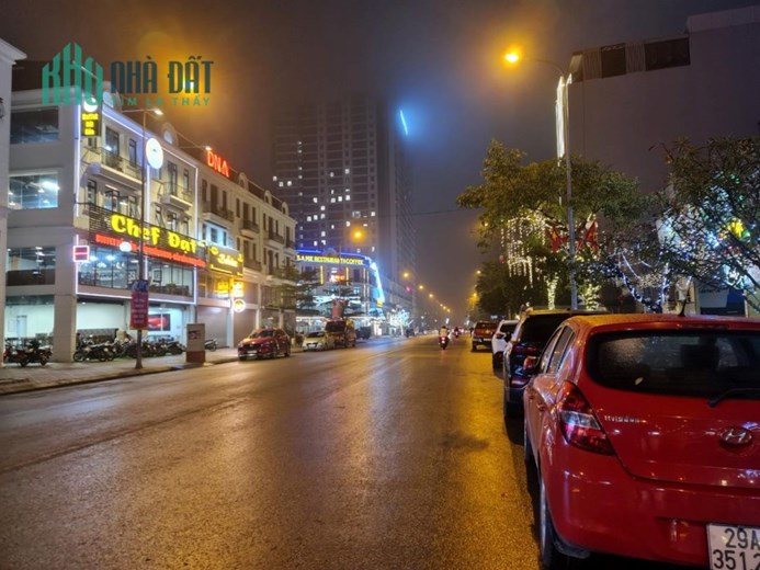 Trung tâm Trâu Quỳ bán nhà 6 tầng mặt phố Thành Trung 61m2 thang máy.0982852808
