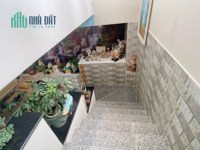 ( Đại Hạ Giá ) Bán gấp nhà đẹp thích hợp ở liền đường Cổ Loa, Đà Lạt giá 6.7 tỷ còn 5.6 tỷ