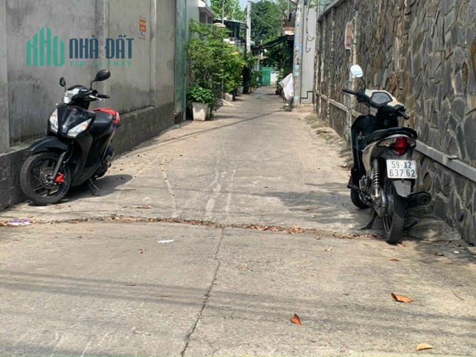 bán nhà cấp 4, hẻm oto đường Số 28, P. Linh Đông, Diện tích 135 m², Giá 6 Tỷ