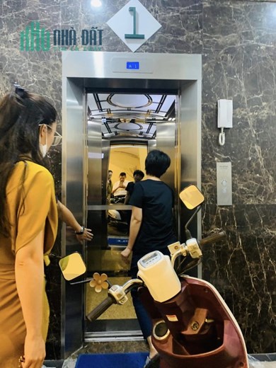Bán gấp 7 tầng thang máy mặt phố Tôn Đức Thắng tại ngã 7 Ô Chợ Dừa 110m2 giá rẻ 29 tỷ
