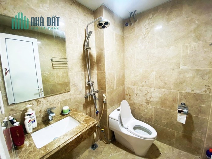 Bán gấp 7 tầng thang máy mặt phố Tôn Đức Thắng tại ngã 7 Ô Chợ Dừa 110m2 giá rẻ 29 tỷ