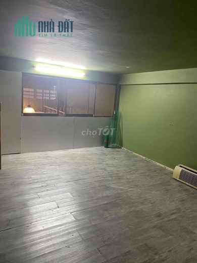 Cho thuê căn hộ kinh doanh tầng lửng
