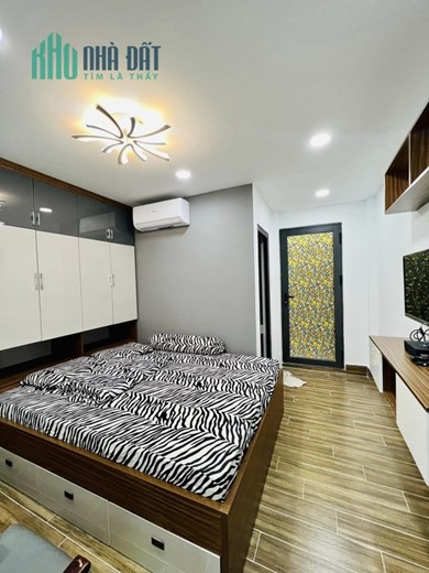 GẤP BÁN NHÀ 4 TẦNG BÙI VĂN BA, 70M2, RỘNG 4,6M BỀ THẾ CHỈ 6 TỶ NHỈNH