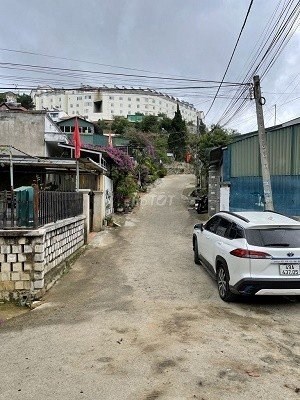Cho thuê nhà hẻm ôto tránh nhau
