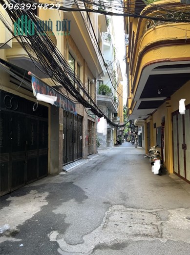 NHÀ TRẦN QUANG DIỆU, QUẬN ĐỐNG ĐA, PHÂN LÔ, Ô TÔ TRÁNH, VỪA Ở VỪA LÀM VĂN PHÒNG , CHỈ 17.5 TỶ
