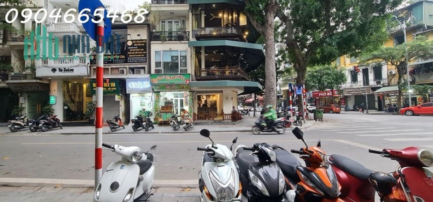 Bán tòa Khách sạn Phố cổ Hà Nội đẹp như mơ, 9 tầng thang máy, view Hồ Gươm.