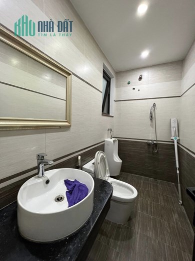 Bán gấp 8 tầng thang máy MP Nguyễn Lương Bằng -Đống Đa, 112m2 giá rẻ 28 tỷ
