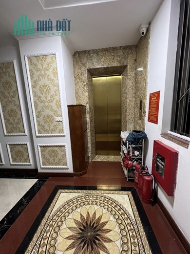 Bán gấp 8 tầng thang máy MP Nguyễn Lương Bằng -Đống Đa, 112m2 giá rẻ 28 tỷ