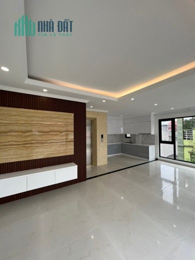 ĐỘI CẤN- LIỄU GIAI - LÔ GÓC - VUÔNG NỞ HẬU - 2 MẶT TIỀN - 6 TẦNG THANG MÁY NHẬP KHẨU XỊN - Ô TÔ VÀO