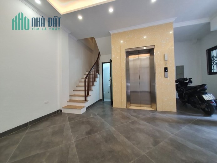 ĐỘI CẤN- LIỄU GIAI - LÔ GÓC - VUÔNG NỞ HẬU - 2 MẶT TIỀN - 6 TẦNG THANG MÁY NHẬP KHẨU XỊN - Ô TÔ VÀO