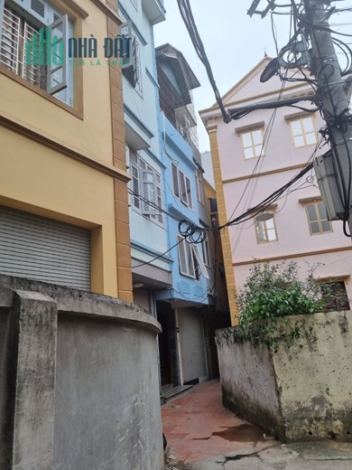 TIN MỚI!!! NHÀ TRONG NGÕ ĐƯỜNG ĐÊ LA THÀNH 3 tầng; 71m2 CÓ GIÁ 6,8 TỶ.