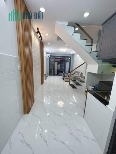 NGAY CV ĐƯỜNG 29&24 KHU TÊN LỬA,NHÀ NHỎ ĐẸP VÀO Ở NGAY, ĐỪNG 4M Ô TÔ SÁT CỬA.