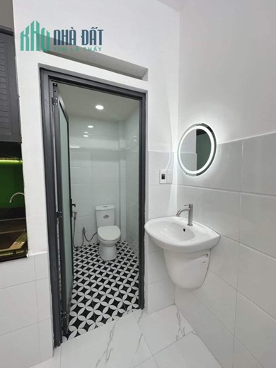 NGAY CV ĐƯỜNG 29&24 KHU TÊN LỬA,NHÀ NHỎ ĐẸP VÀO Ở NGAY, ĐỪNG 4M Ô TÔ SÁT CỬA.