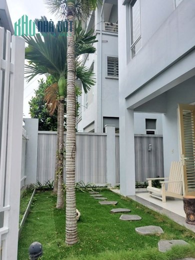 Bán Biệt Thự Mê Linh 180m 3 tầng vị trí cực đẹp GIÁ 9.8 tỉ ngay gần Cầu Rào