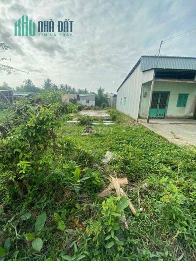 Đất nhánh Nguyễn Văn Nhị phường Vĩnh Lợi thông ra Lê Minh Xuân Diện