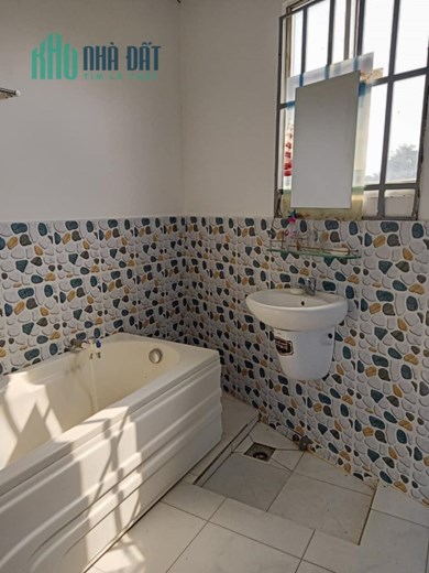 bán nhà 1 trệt 1 lầu khu cây quéo long điền