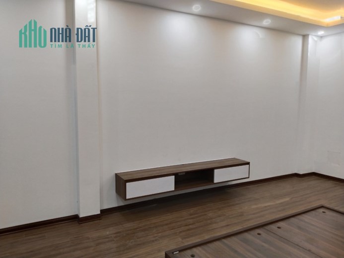 Do nhu cầu không sử dụng tôi muốn cho thuê nhà nguyên căn ngõ 322, ngách 158 Nhân Mỹ - Mỹ Đình. Nhà