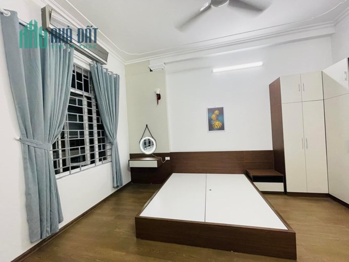 Bán nhà phố Khương Trung, nhà đẹp, gần phố, nội thất xịn sò, 30m, 4T, nhỉnh 2 tỷ