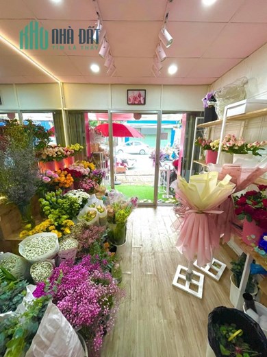 Mình cần #cho_thuê hoặc sang lại mặt bằng trống tại 735 CMT8, Chánh Nghĩa, Thủ Dầu Một