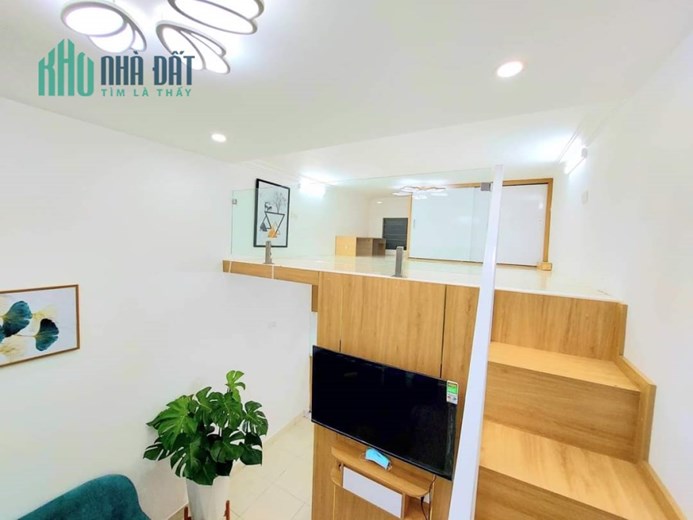 Bán nhà TT Bạch Mai ( đê Tô Hoàng)- nhỉnh 1 tỷ-sdttgần 30m2- full nội thất- ô tô đỗ cửa-kinh doanh